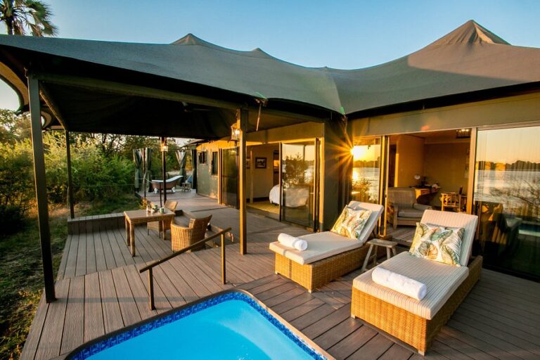 2 Nights Luxury 5 Star Victoria Falls Package