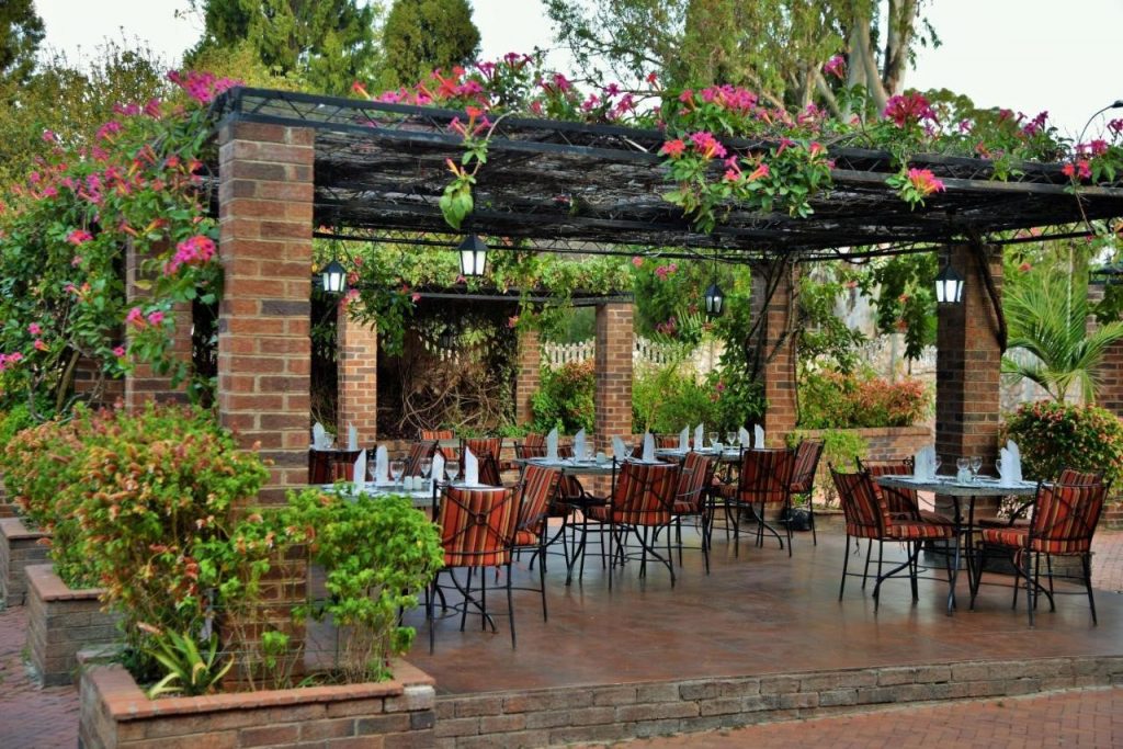 cresta churchill hotel